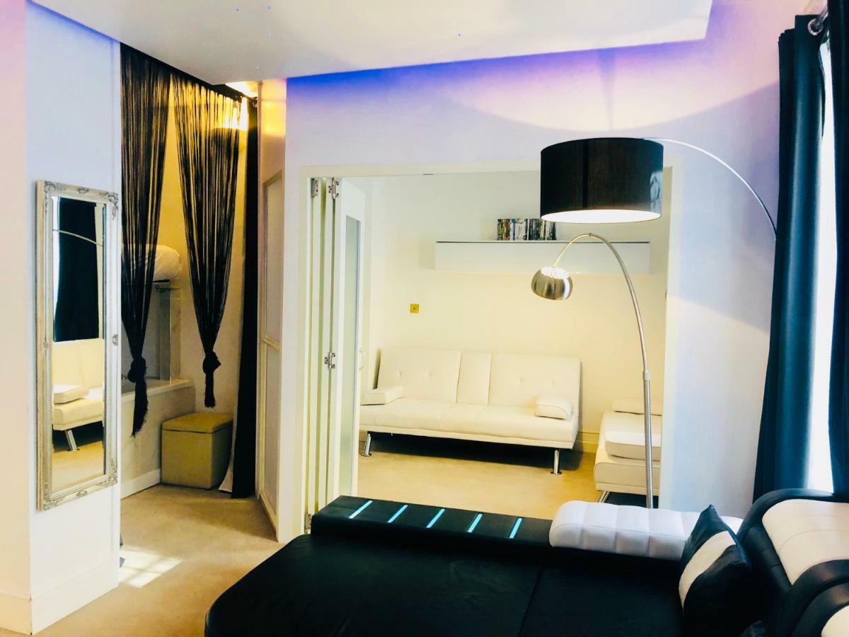 Piccadilly Circus Suites Лондон Екстер'єр фото